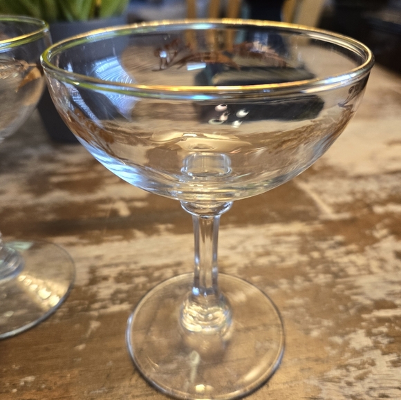 2 Gold Leaf Stemware - Picture 10 of 15
